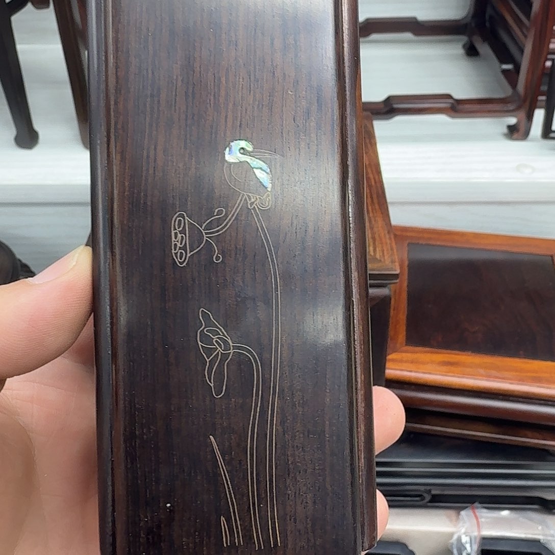 木紫光檀正方笔筒一个