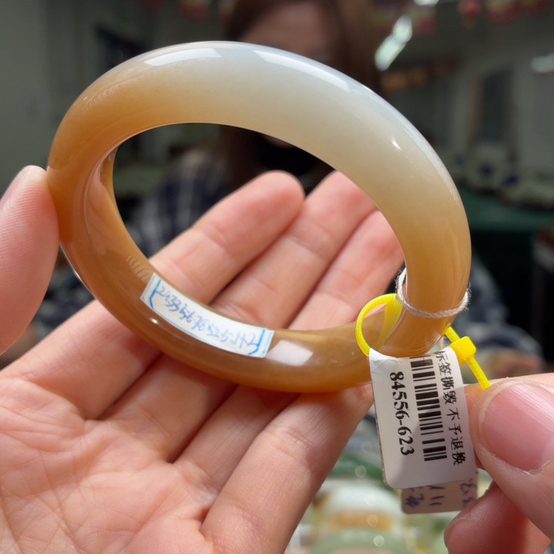 和田玉手镯未镶嵌唐白53