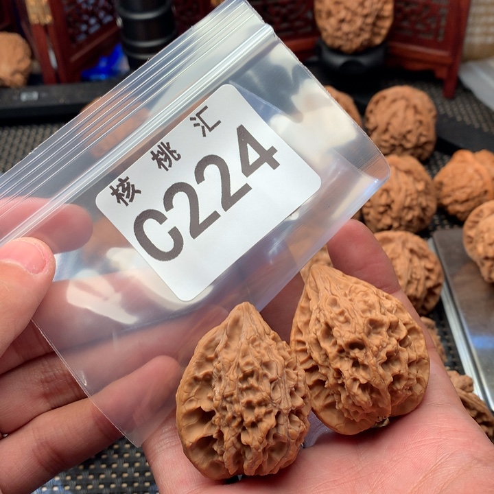 木***恼吊坠文玩核桃13陵鸡心