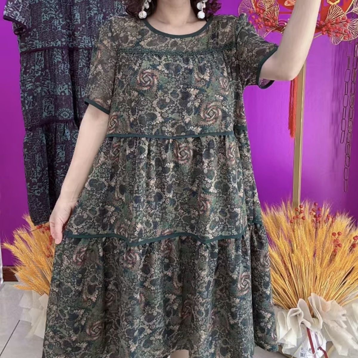 A字裙圆领连衣裙有口袋的棉绸裙碎花遮肚丁达尔风