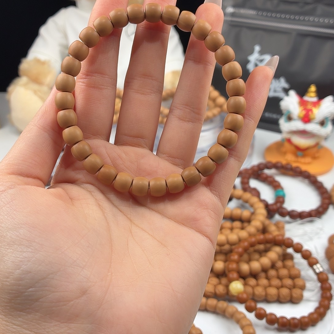 仟***吊坠猴头核桃直切