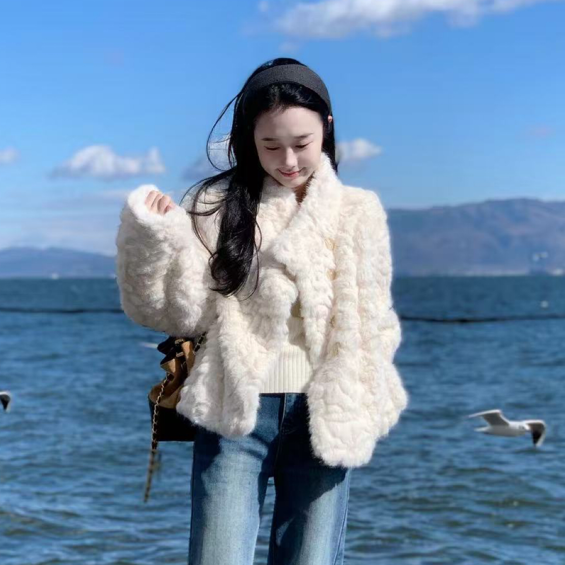 韩系气质短款白色加厚仿水貂毛皮毛一体毛绒冬季新款金叶貂外套女
