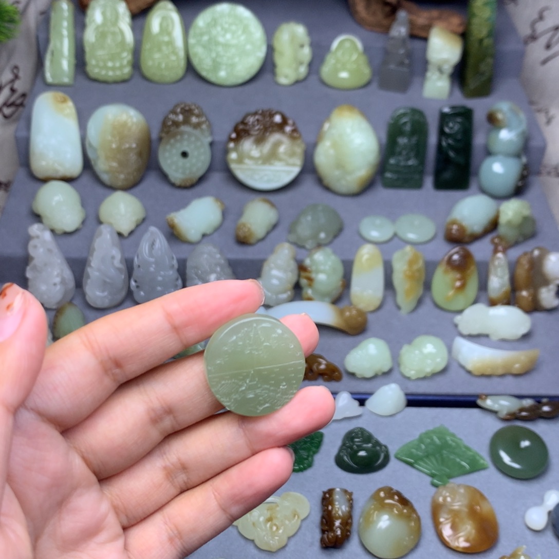 和田玉未镶嵌挂件