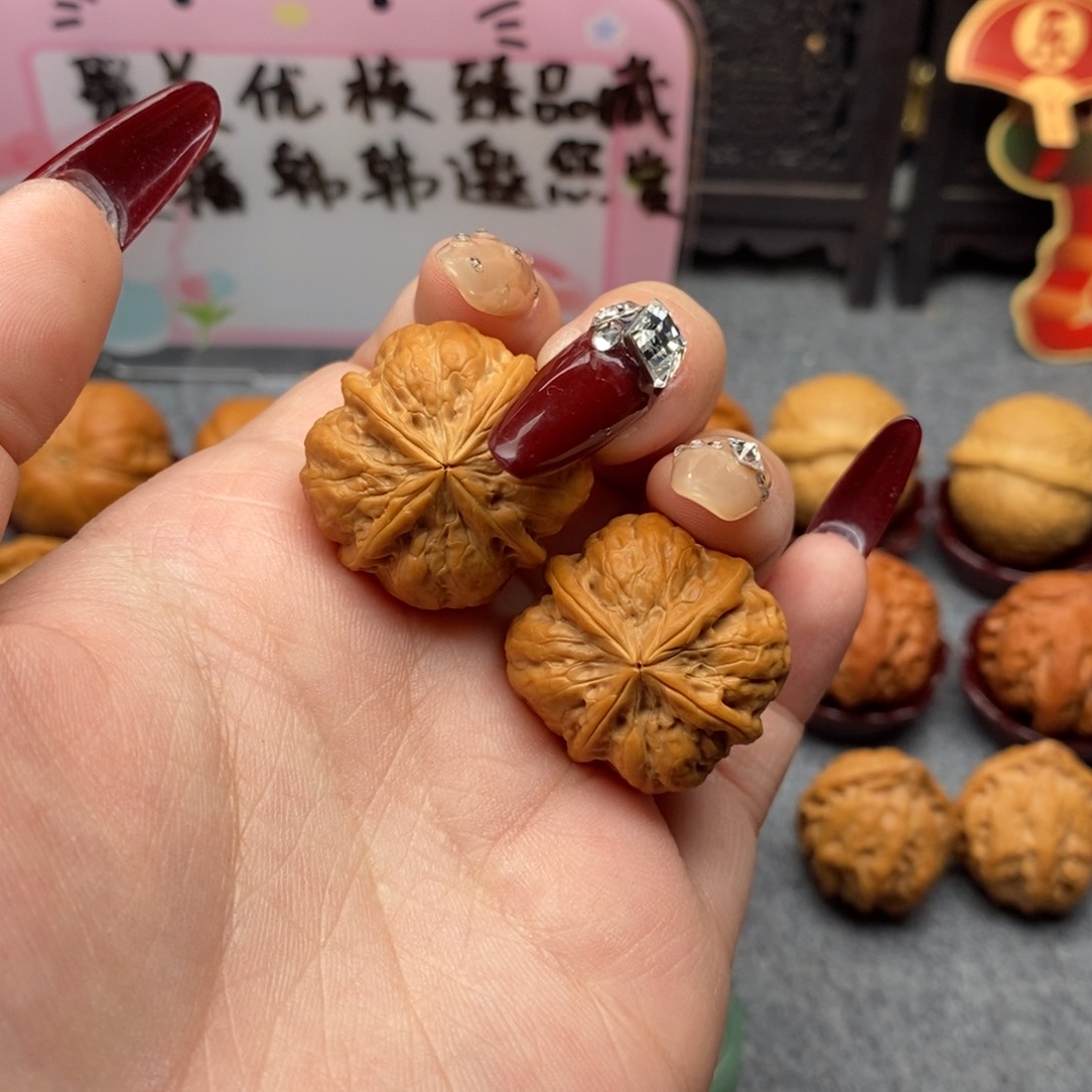 文玩核桃把件铁四棱