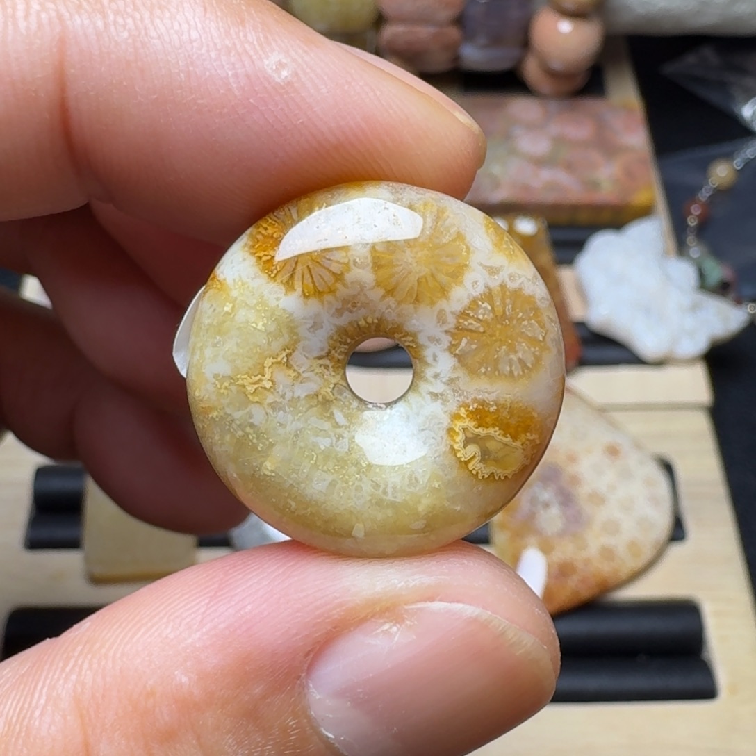 硅化玉未镶嵌纯天然色有机玉石保真色