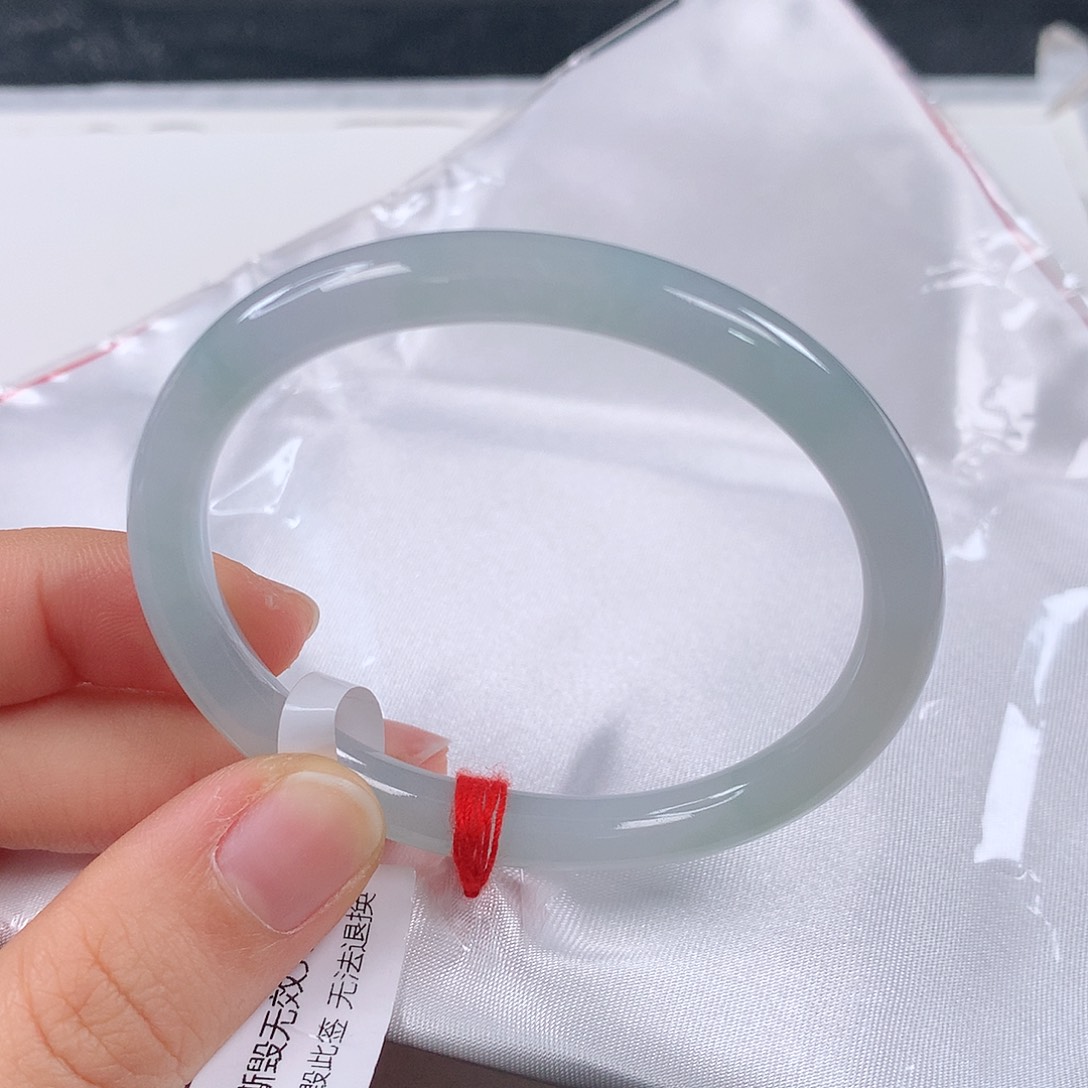 翡翠手镯未镶嵌 贵妃圆条①①⑤