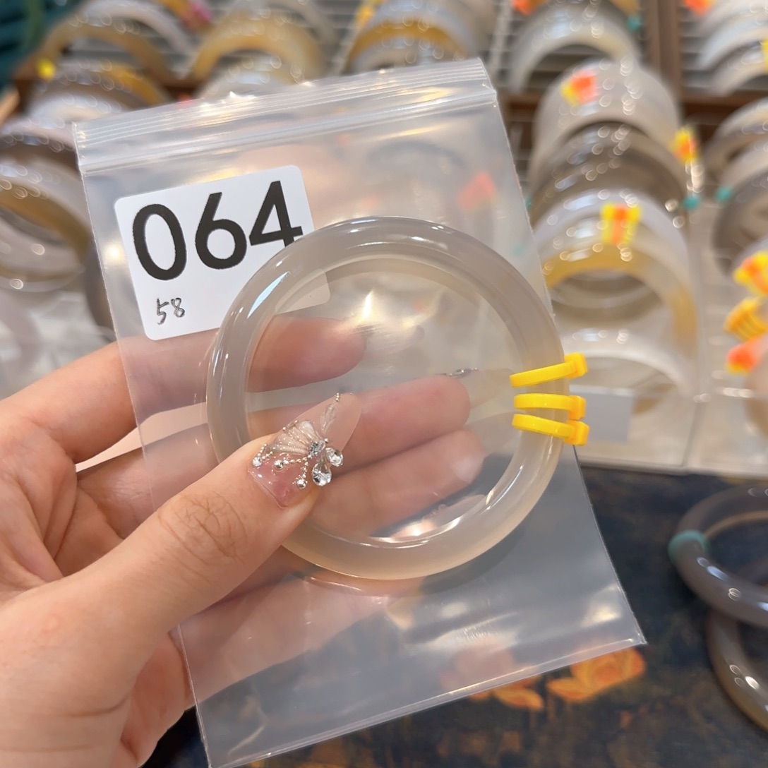 玛瑙/玉髓手镯未镶嵌