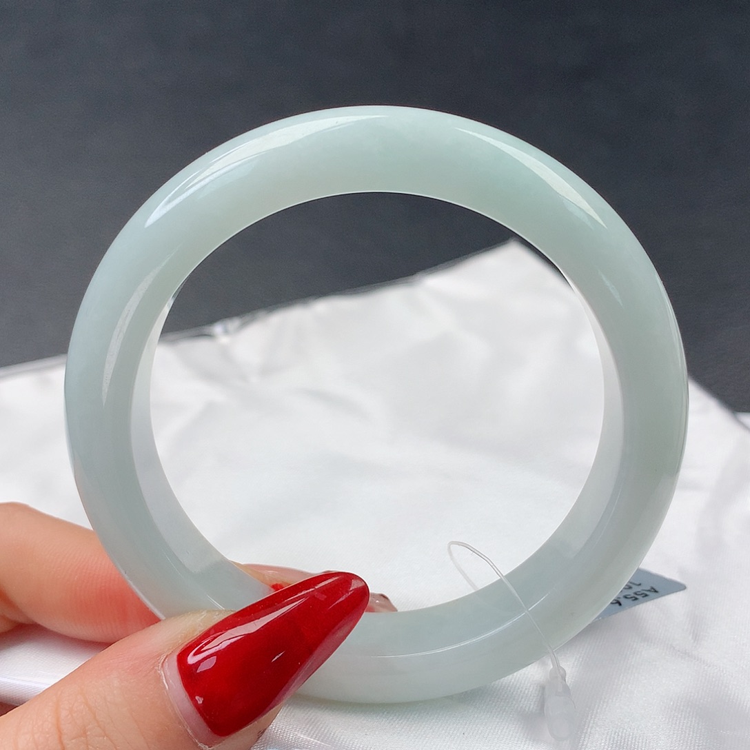 翡翠手镯未镶嵌0085正56