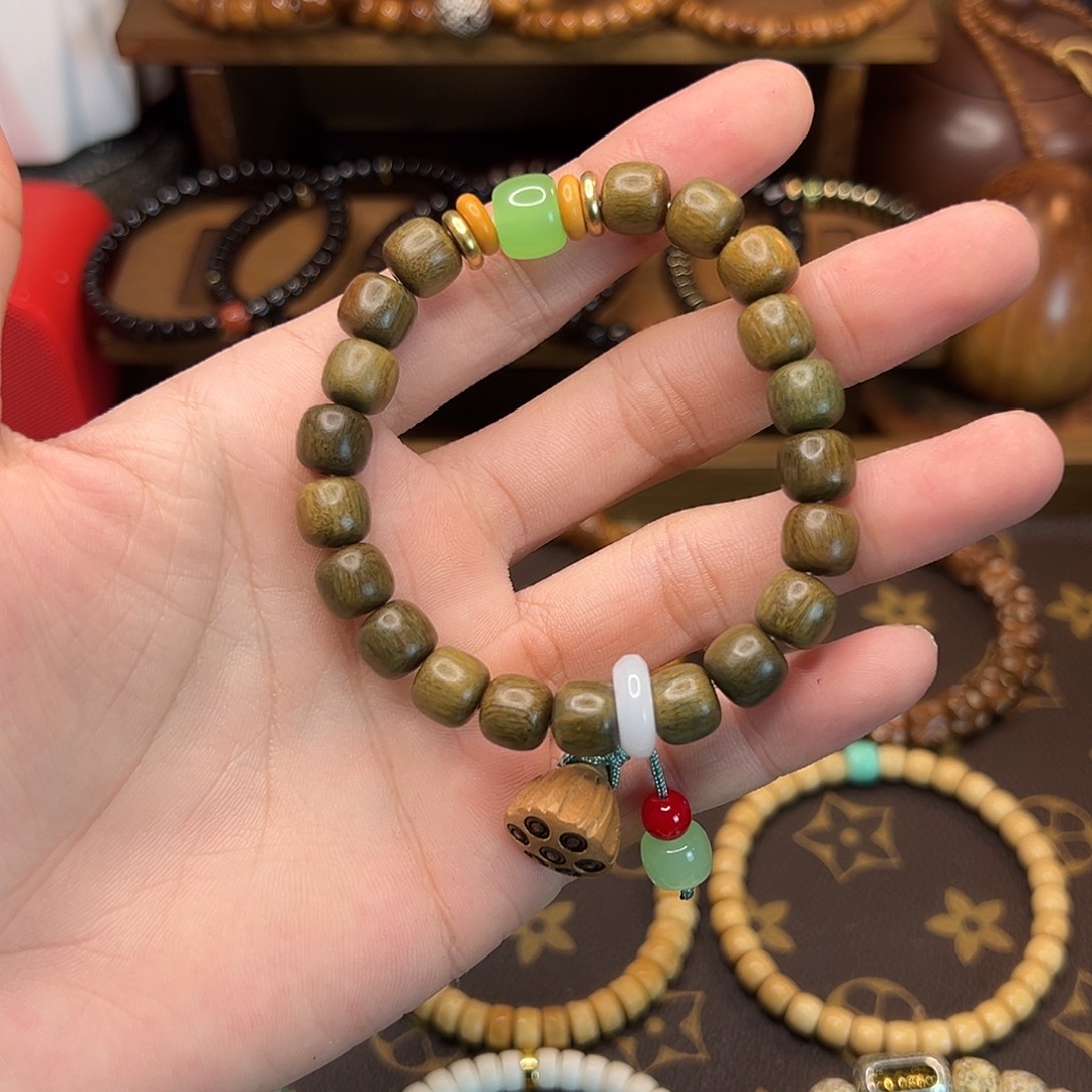 手串/手链维腊木（绿檀）