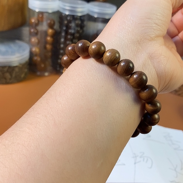 檀香木老山檀香1.0沉水