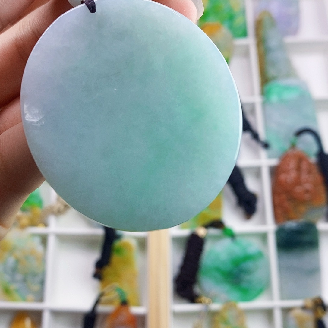 定制翡翠未镶嵌翡翠