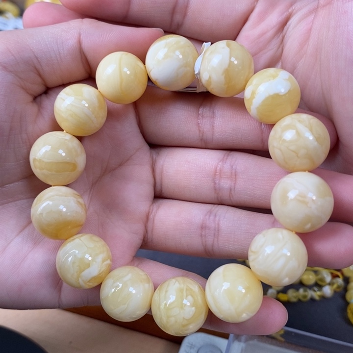 未镶嵌琥珀裸石手串