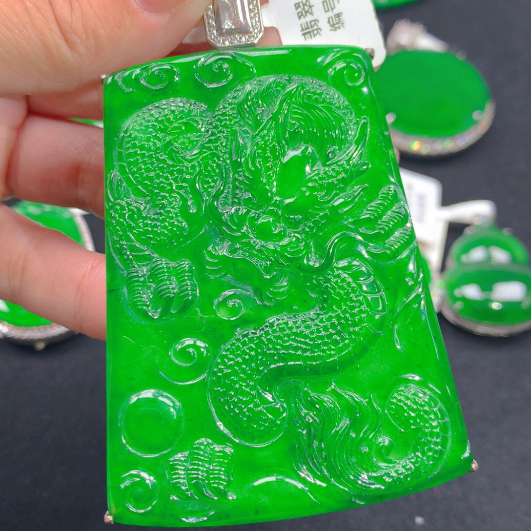 翡翠颈饰银S925镶嵌111111111