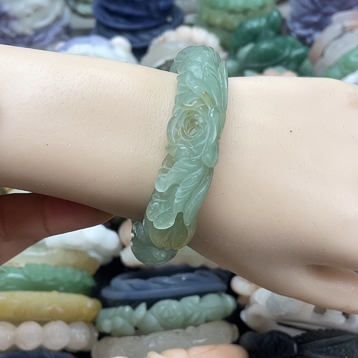 未镶嵌手镯石英岩玉