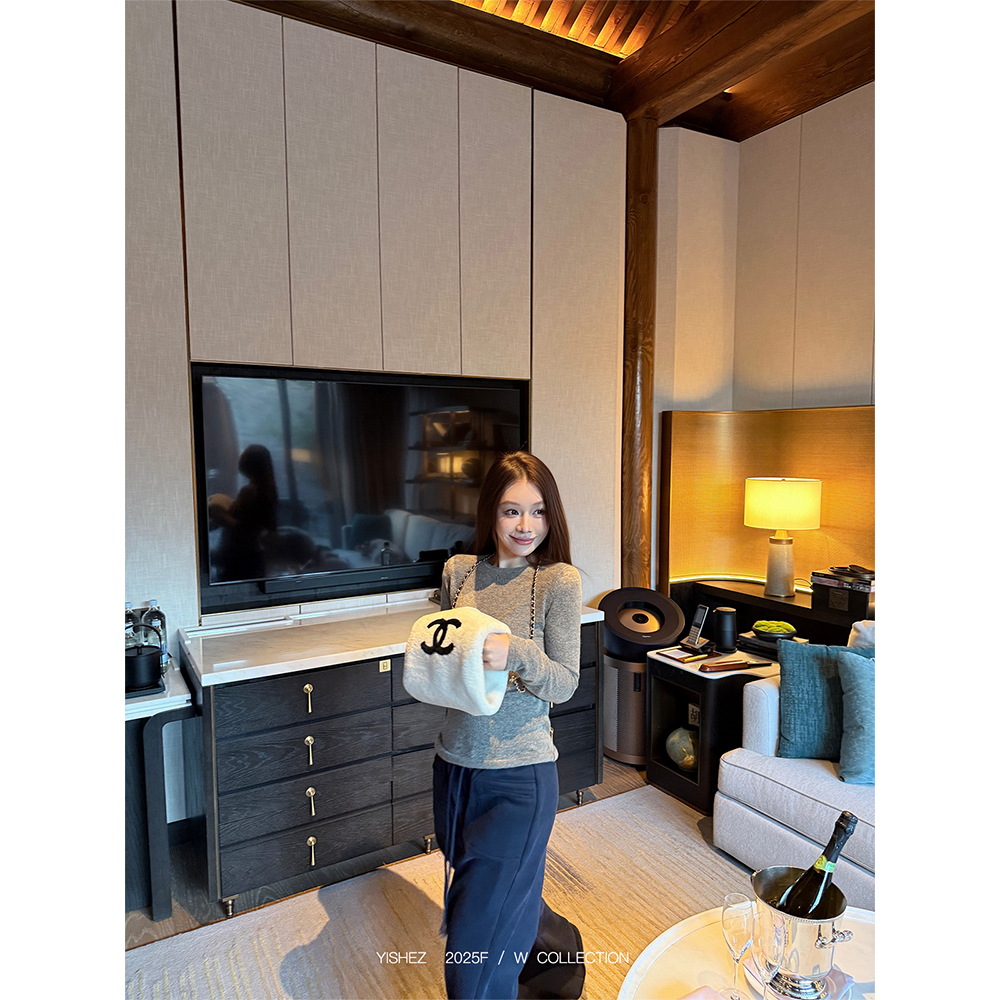 YISHEZ“慢调都市”原创小圆领百搭羊驼毛显瘦内搭长袖针织衫