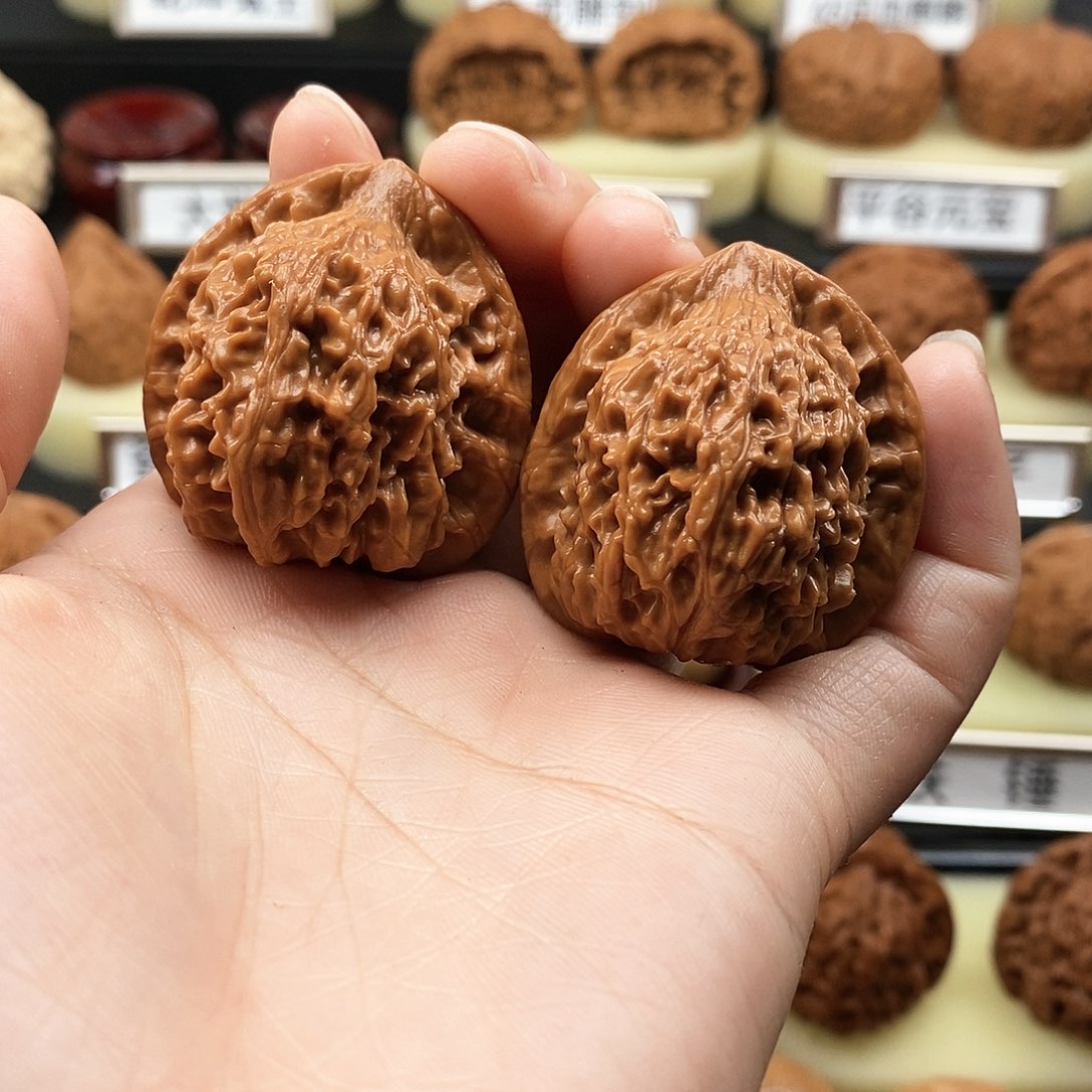 文玩核桃把件红狮子37全品1931