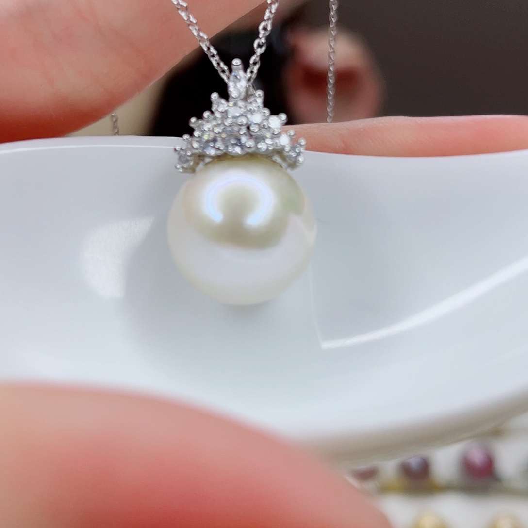 淡水珍珠吊坠(赠链)未镶嵌