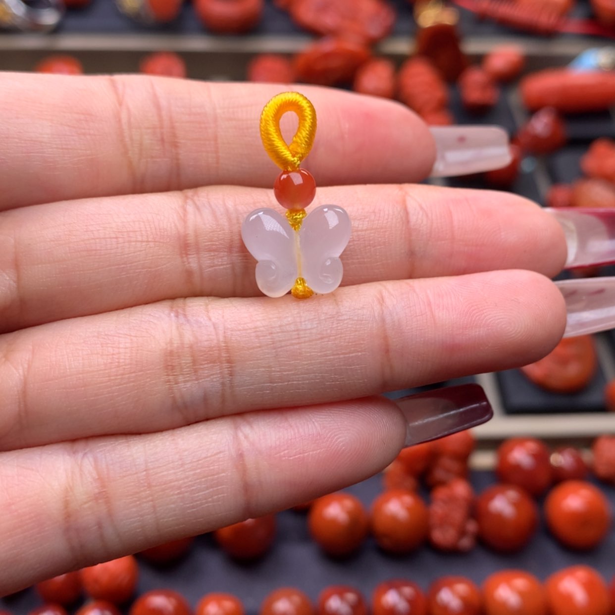 【闪购商品】南红玛瑙蝴蝶侧挂未镶嵌