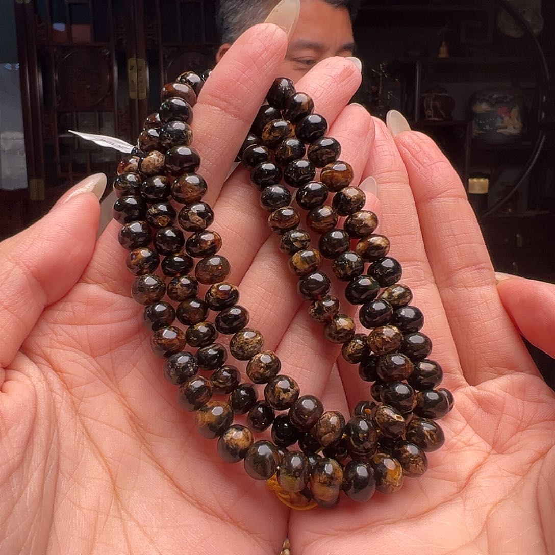 琥珀裸石未镶嵌抚顺琥珀20505。7mm