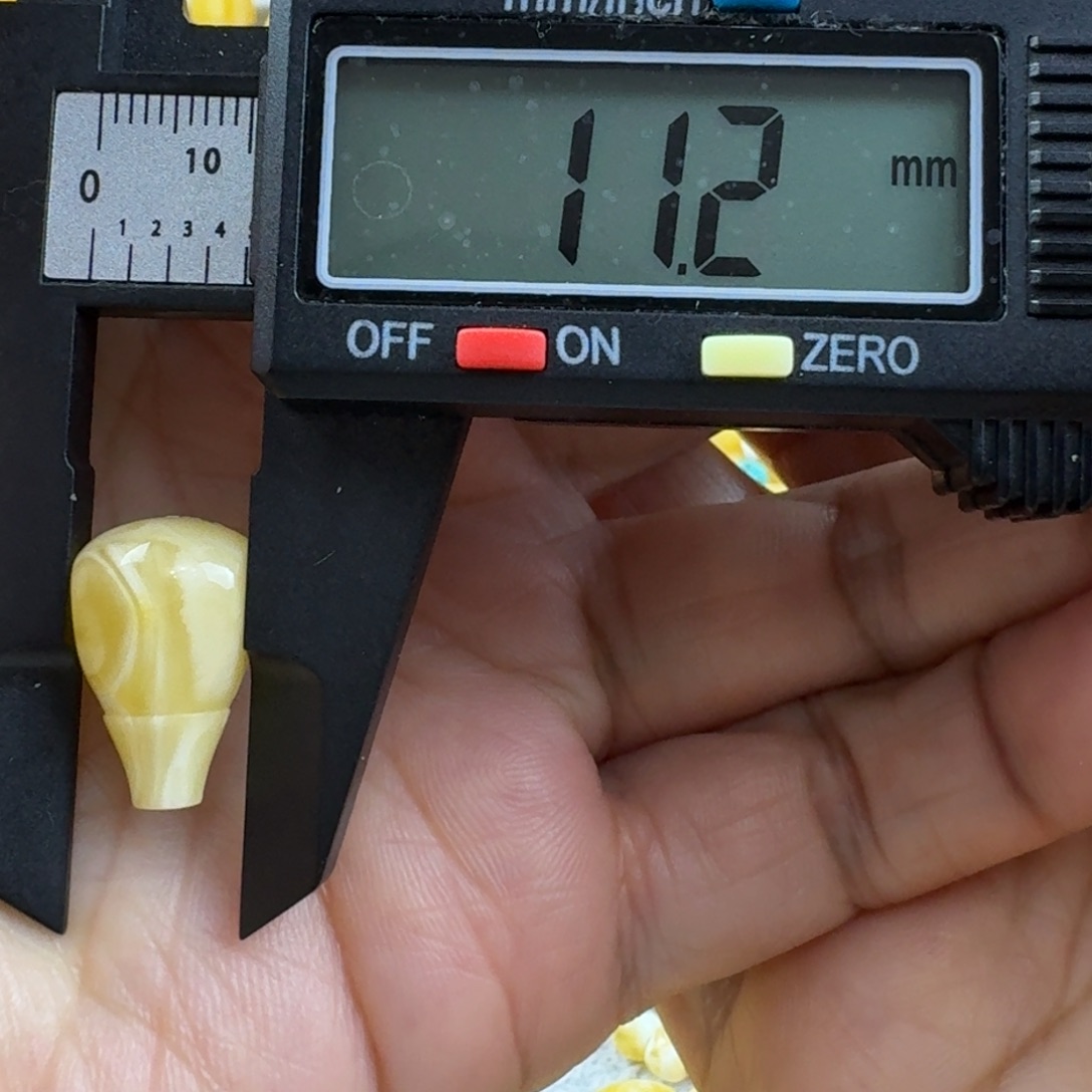 蜜蜡未镶嵌裸石29杂