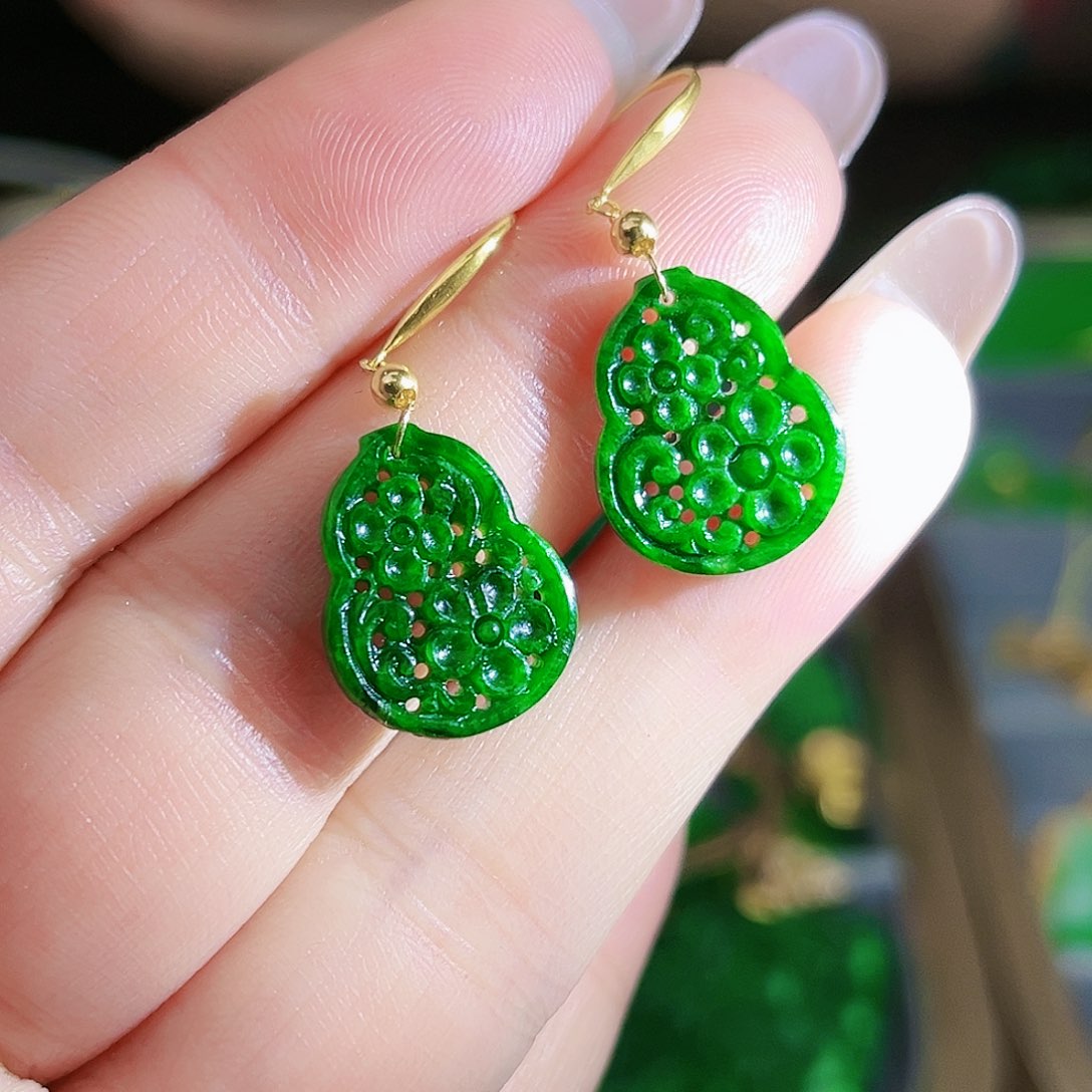 翡翠颈饰18K金镶嵌耳饰