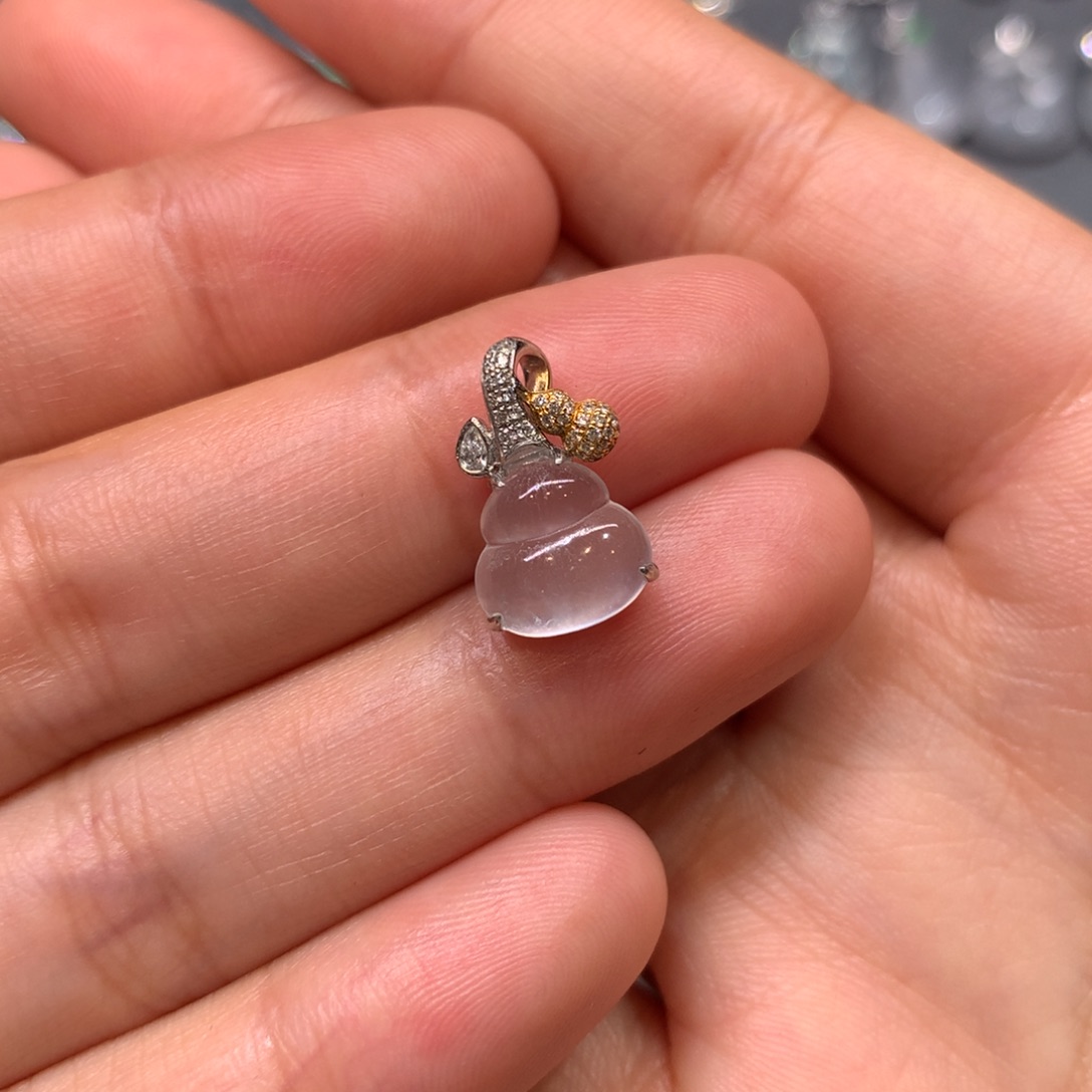 翡翠颈饰18K金镶嵌吊坠