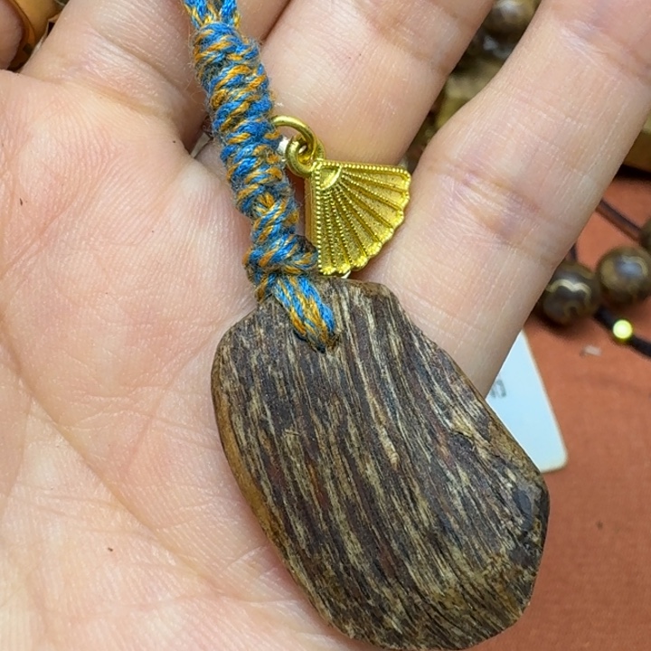 大叶紫檀（黑酸枝木类）