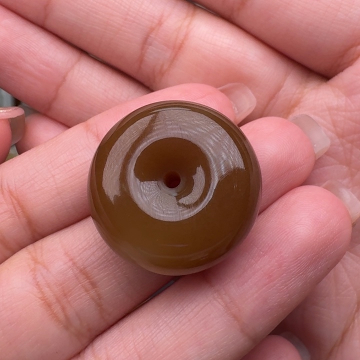 和田玉颈饰未镶嵌?**哥