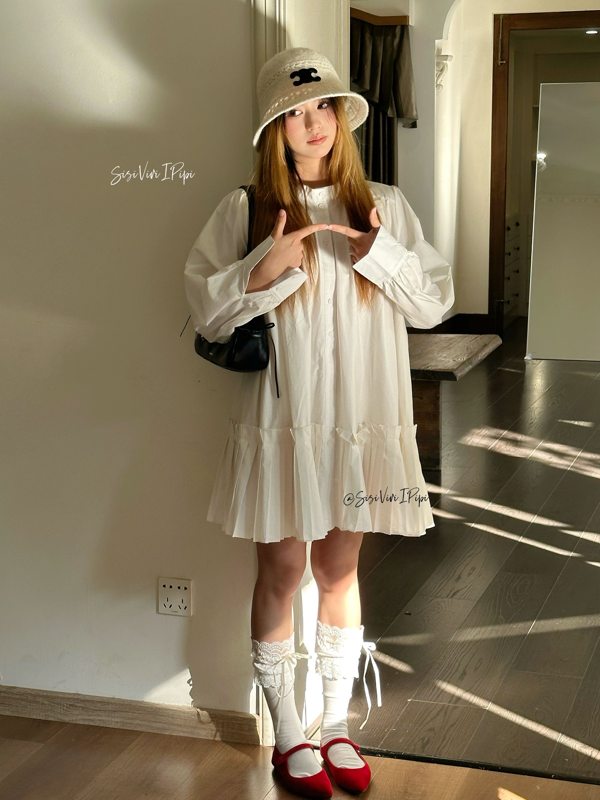 【SisiViviIPipi】春秋季半高领法式简约气质百褶中长款白色连衣裙