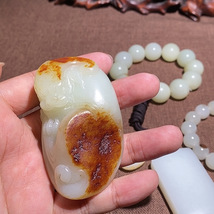 和田玉未镶嵌挂件三****室