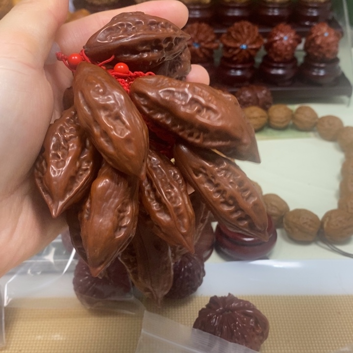 文玩核桃吊坠秋子异型小辣椒