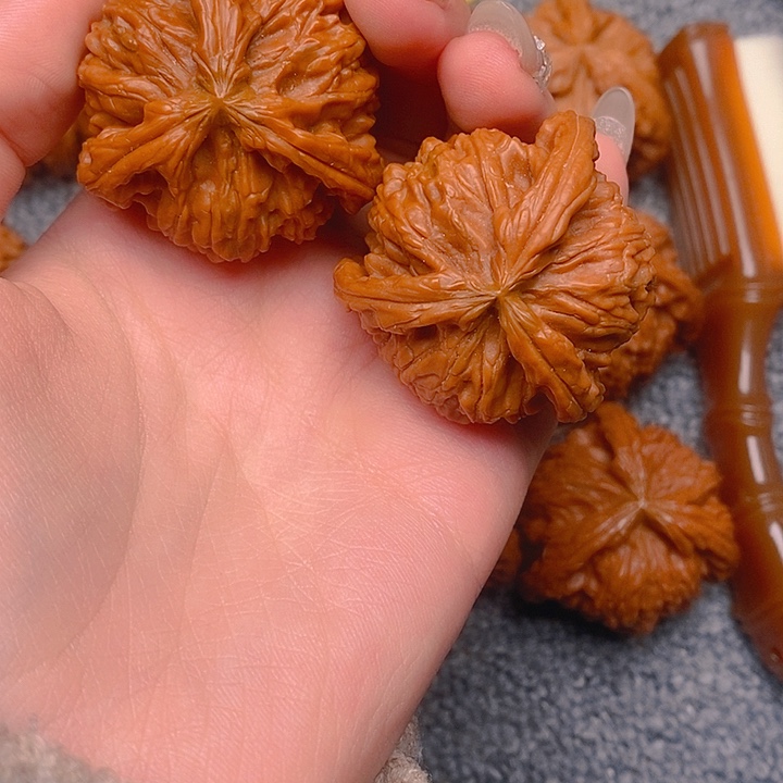 @****文玩核桃吊坠核桃