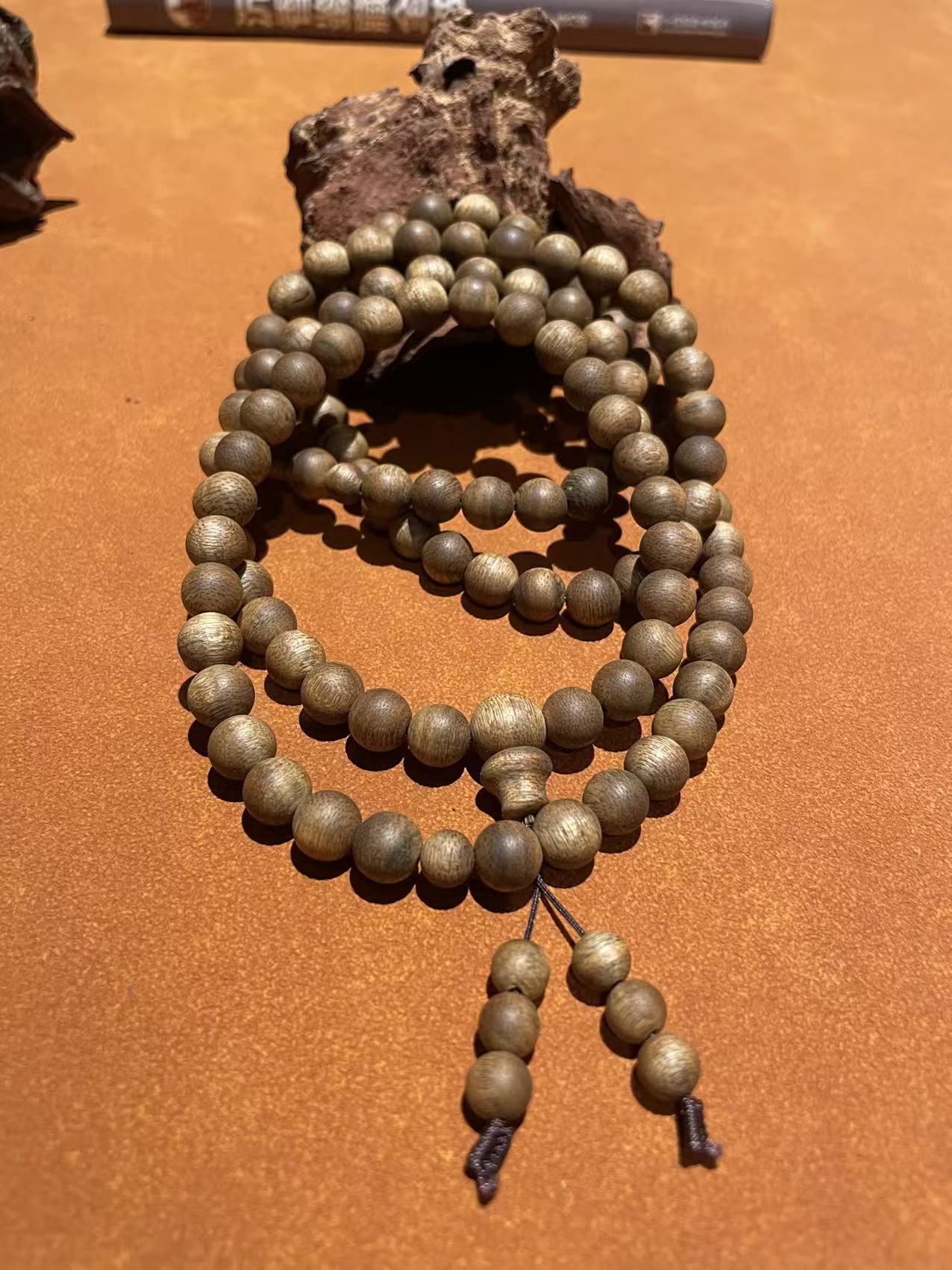 沉香（跨年庆典）马尼捞卡8圆珠多圈手串