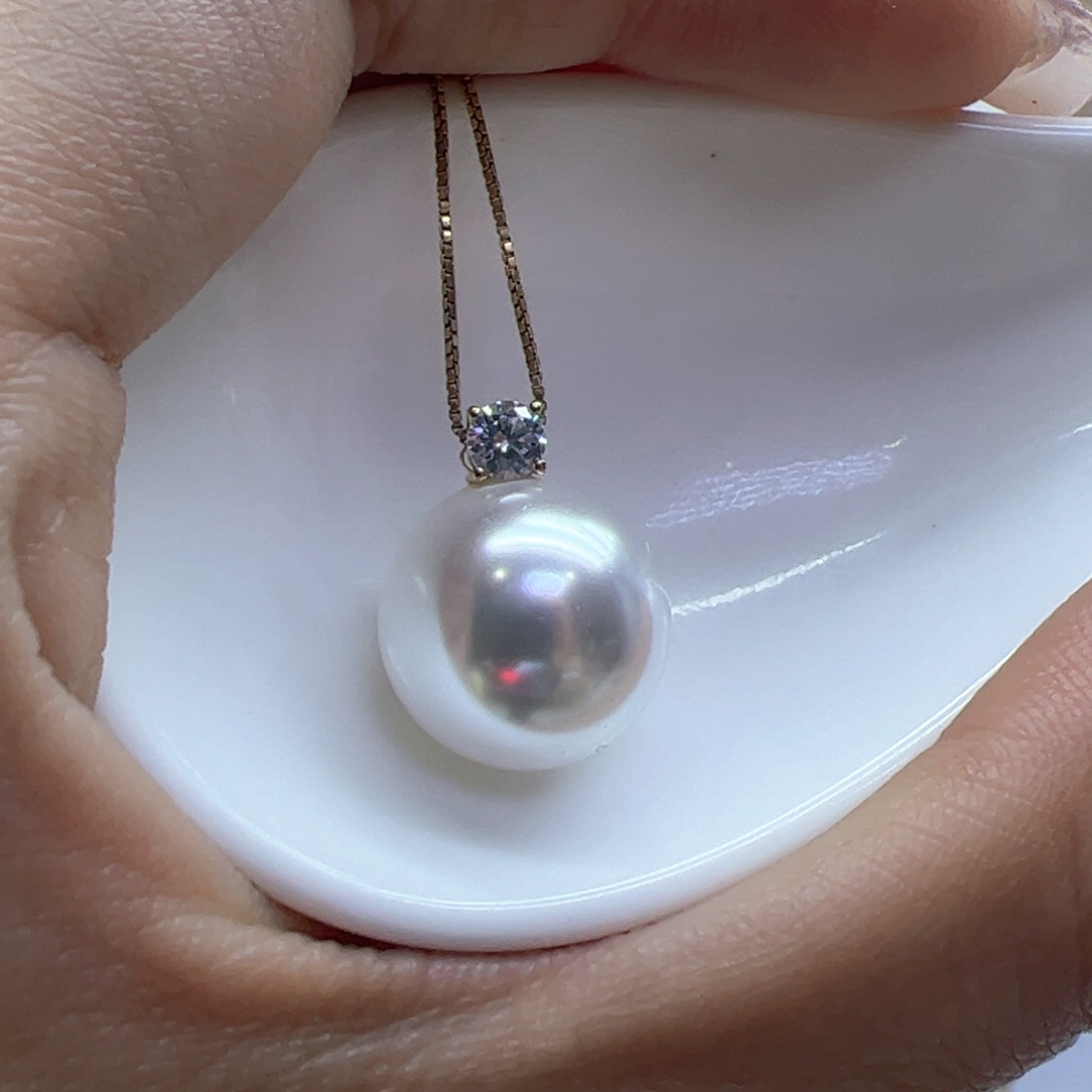 淡水珍珠吊坠(赠链)18K金镶嵌