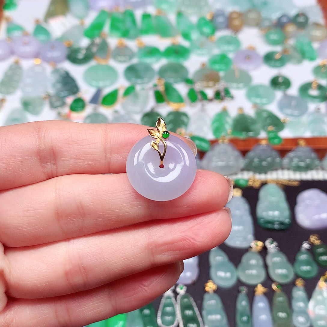 翡翠颈饰18K金镶嵌天然翡翠A货