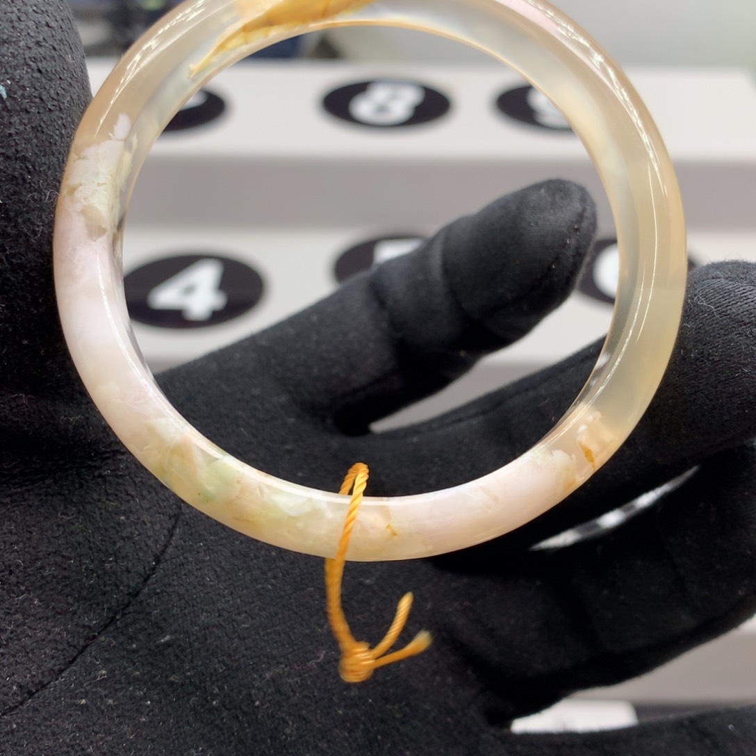 玛瑙/玉髓手镯未镶嵌春***宴