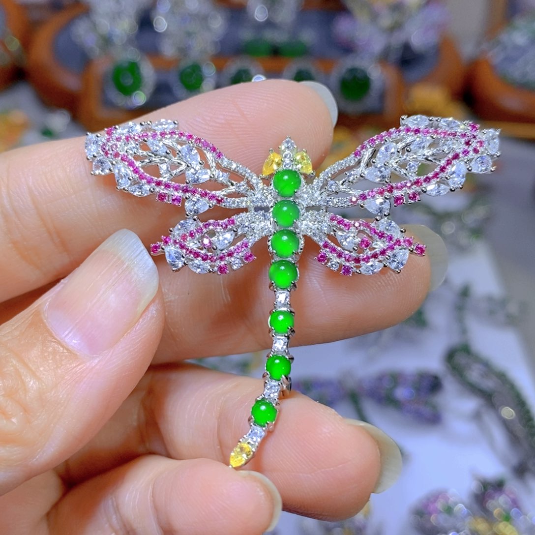 翡翠颈饰银S925镶嵌天然翡翠