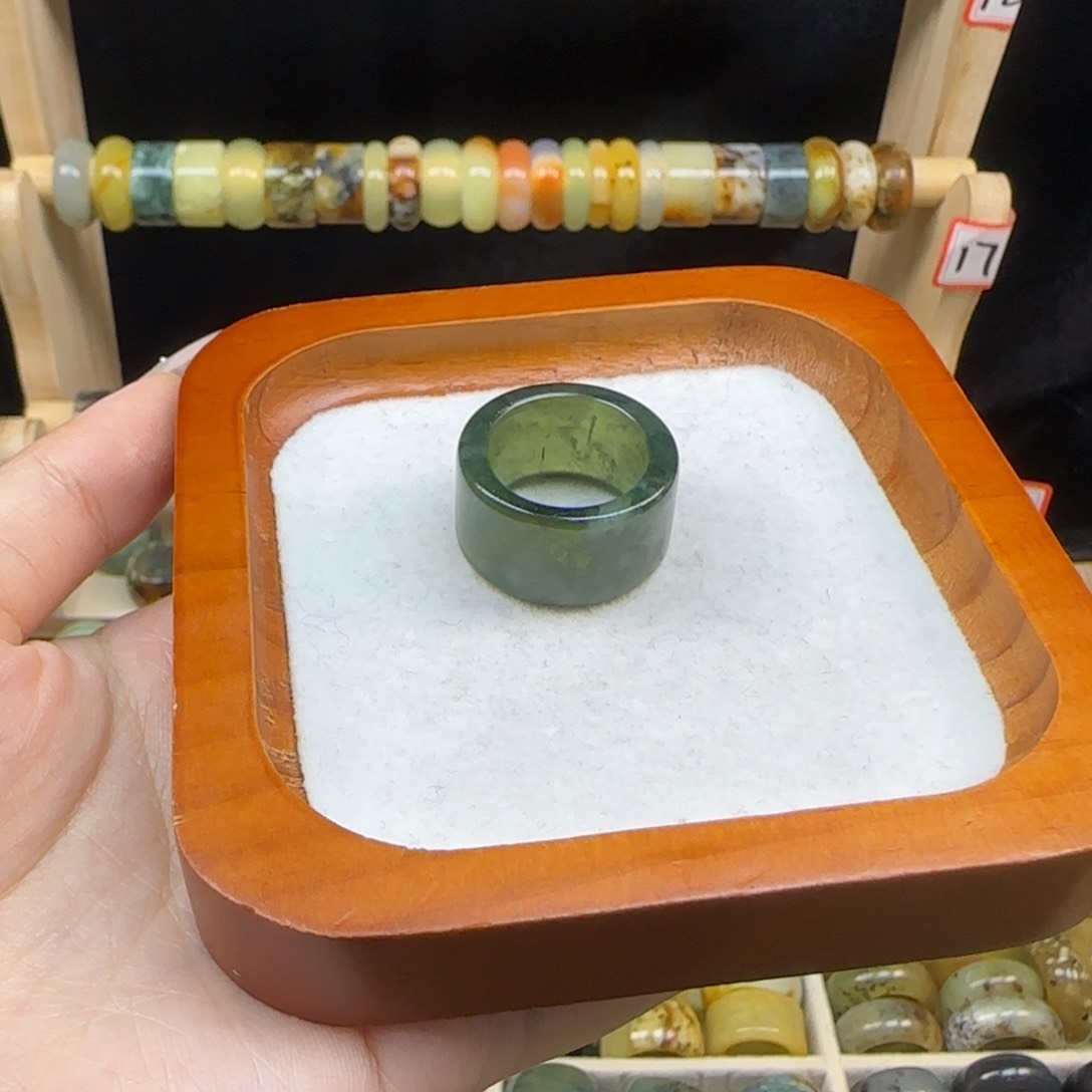 蛇纹石玉！！！！18.6合金西****蛋