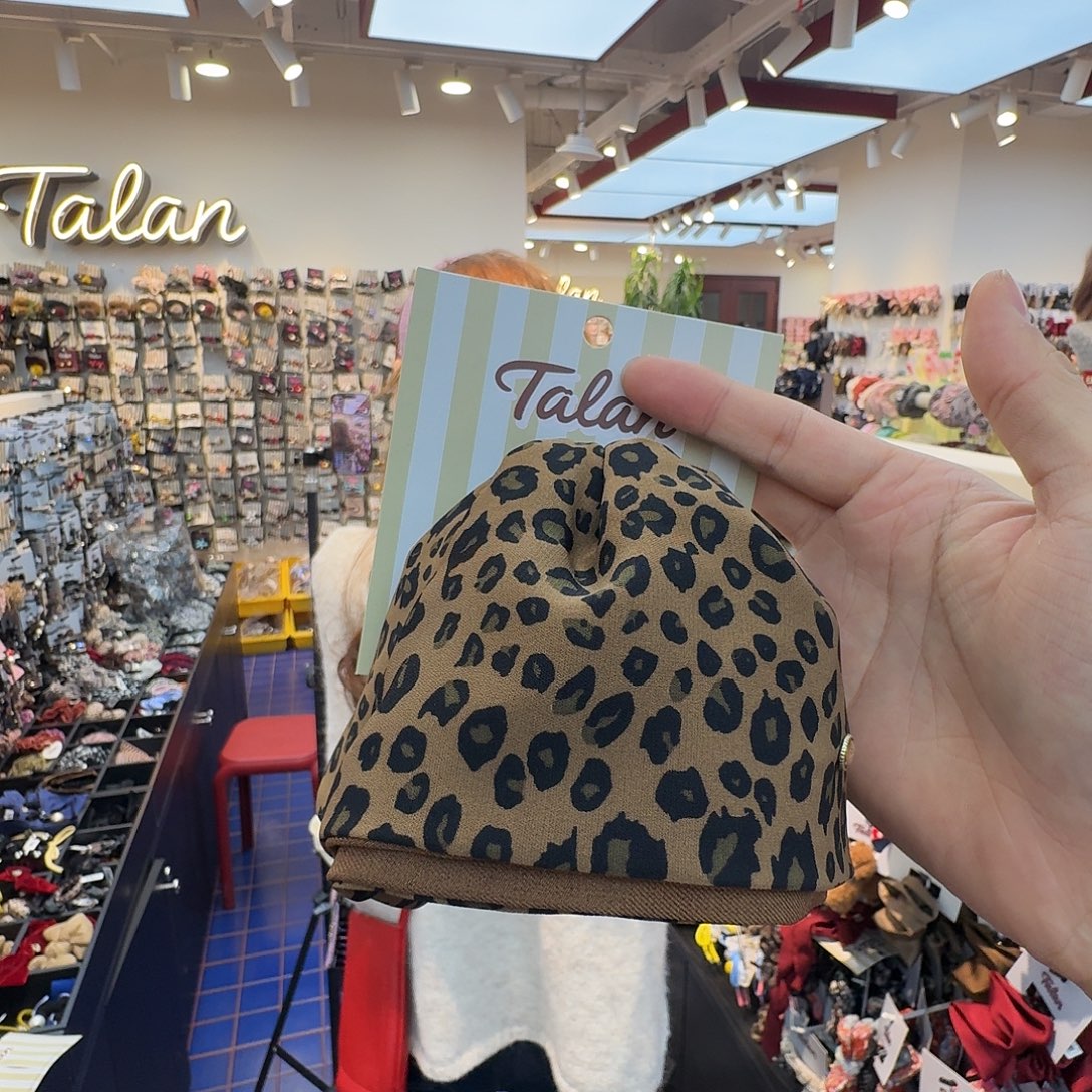 布艺非金属马尾抓豹纹