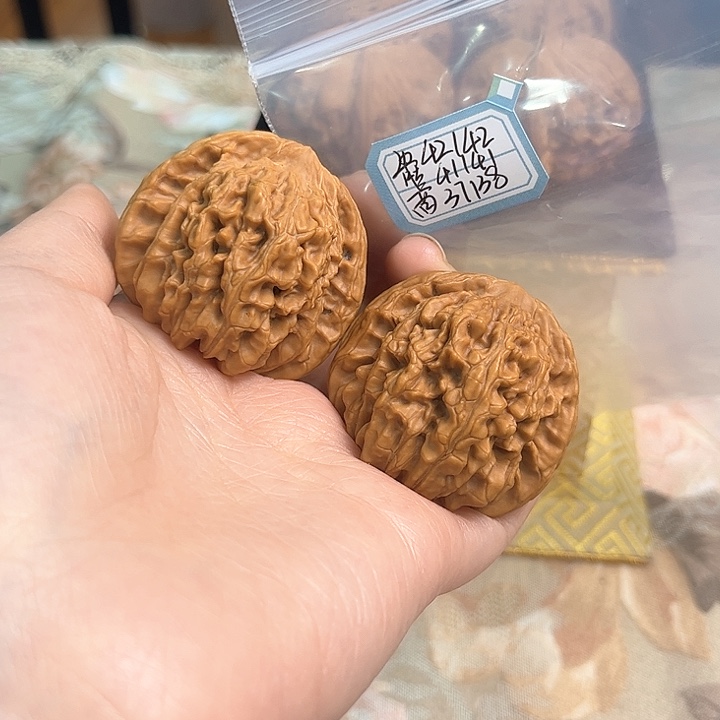 文玩核桃把件老楼