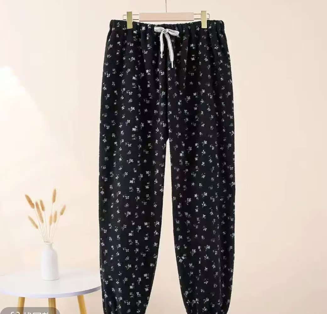 孕妇秋冬加厚甜美束脚保暖家居睡裤。