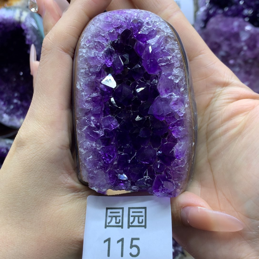 紫晶大型摆件（非配饰）未镶嵌