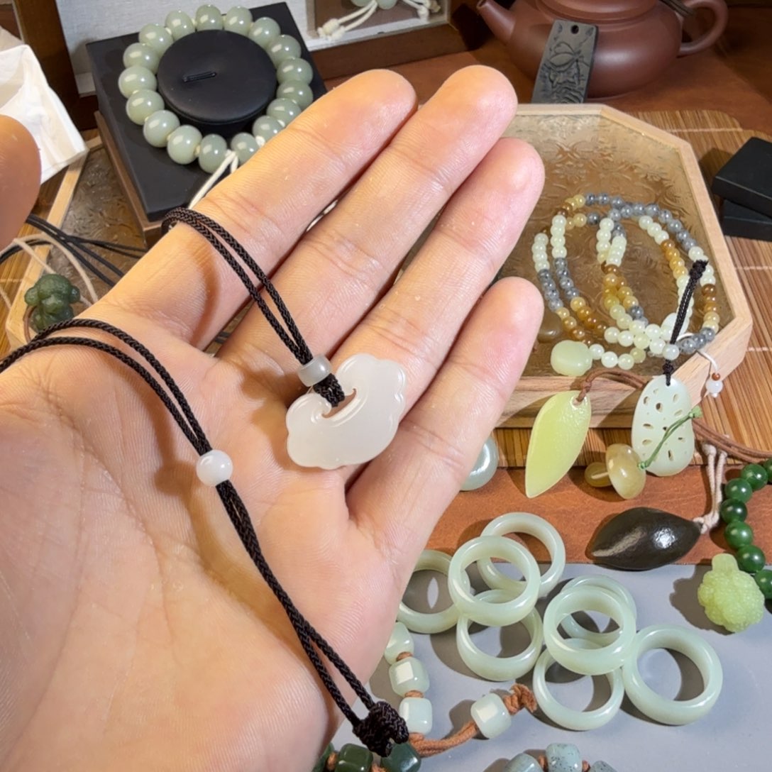 和田玉未镶嵌手链