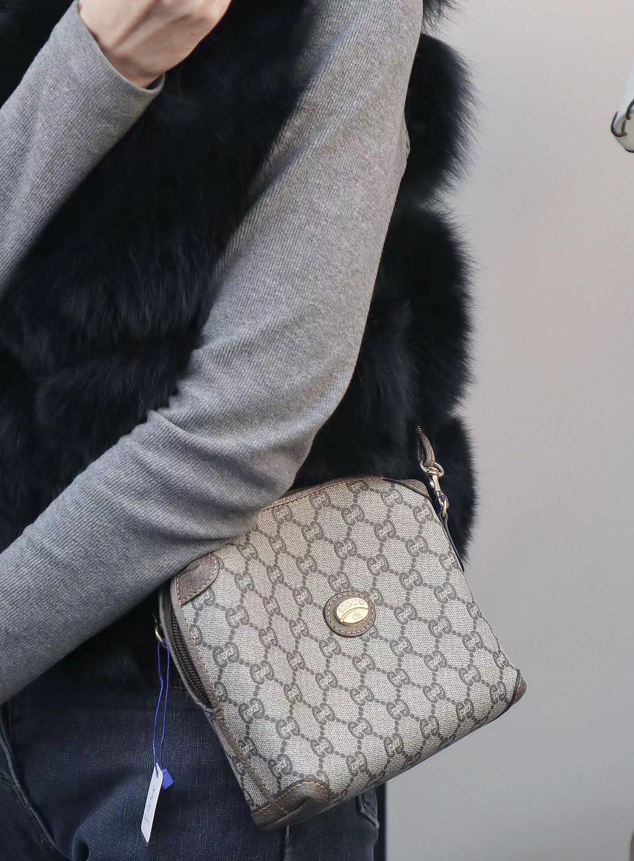 95新 GUCCI/古驰 金标老花斜挎包单肩包/秋境 1177