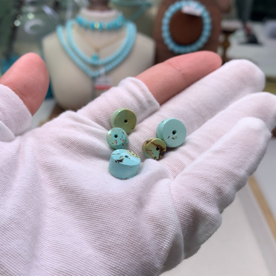 绿松石配饰未镶嵌