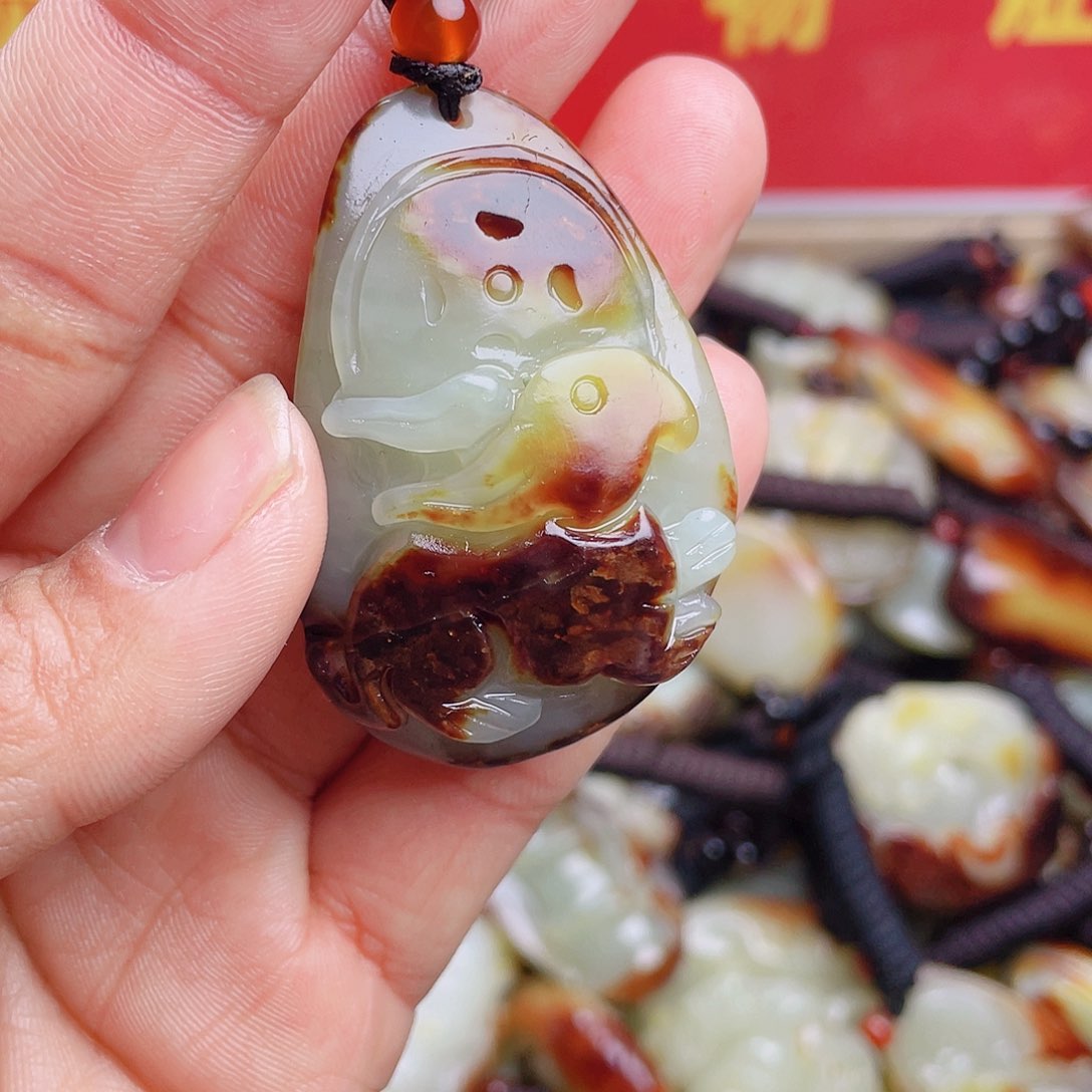 和田玉颈饰未镶嵌