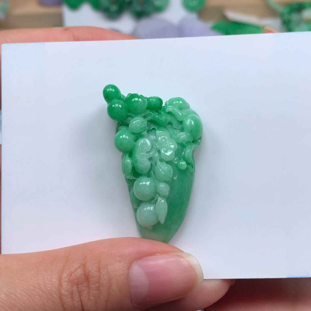 吊坠(不含链)未镶嵌翡翠