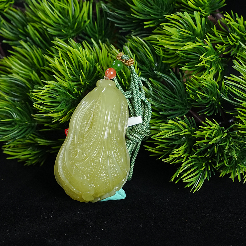 lot24和田玉百财纳福吊坠/DW51127-201369 保利山东