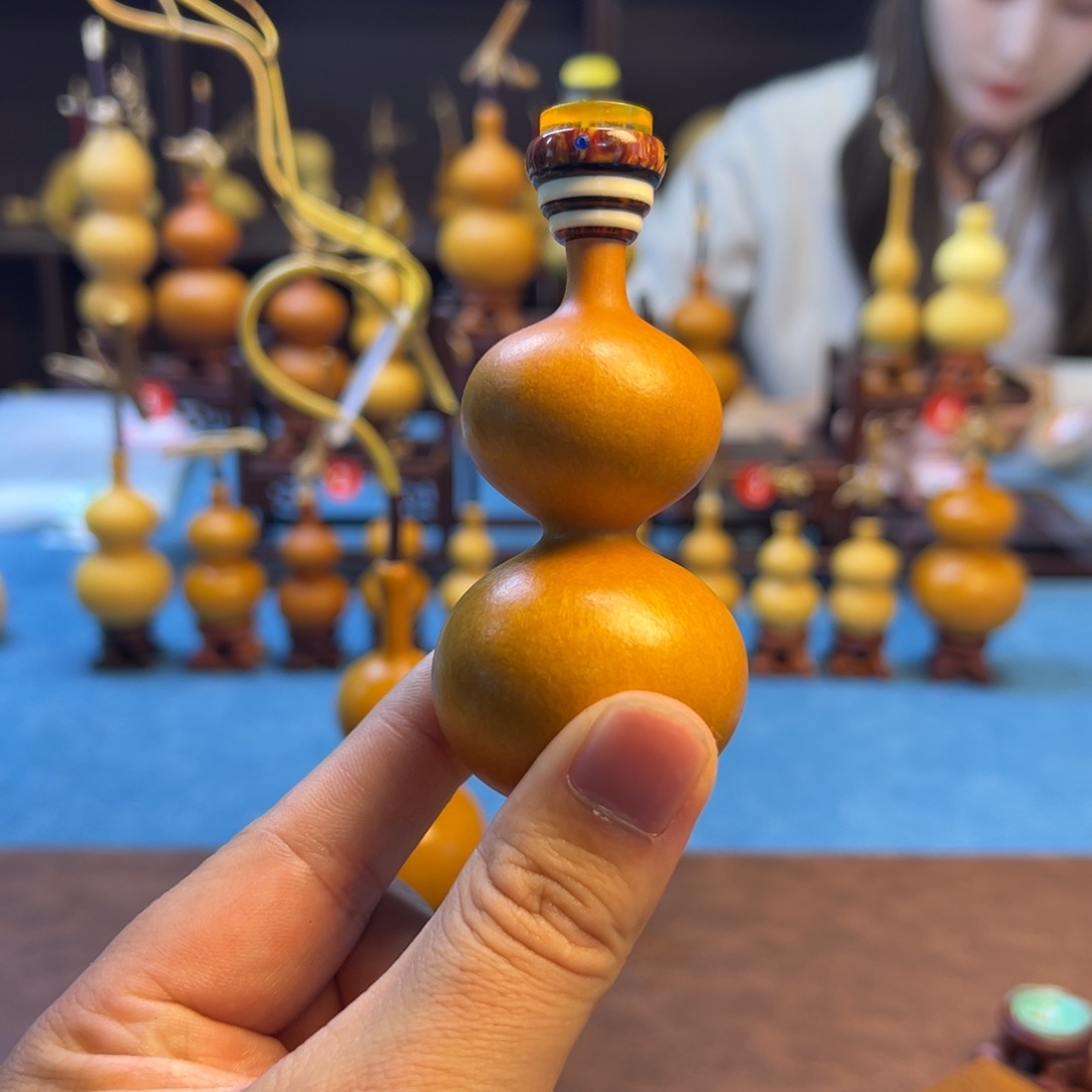 M***K我在外面吃饭呢你在哪了我在外面了