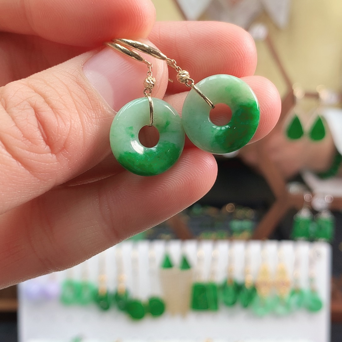 翡翠耳饰18K金镶嵌耳饰